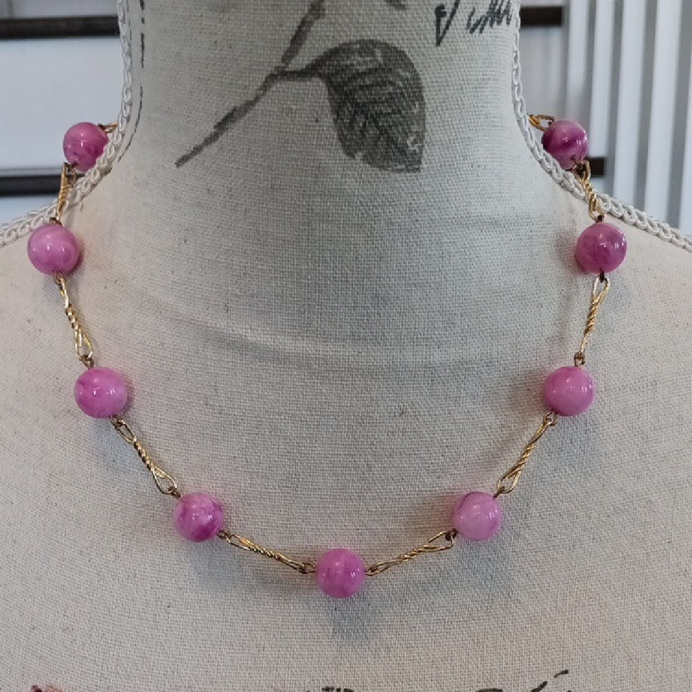 " Vintage Pink and Gold Beaded Necklace